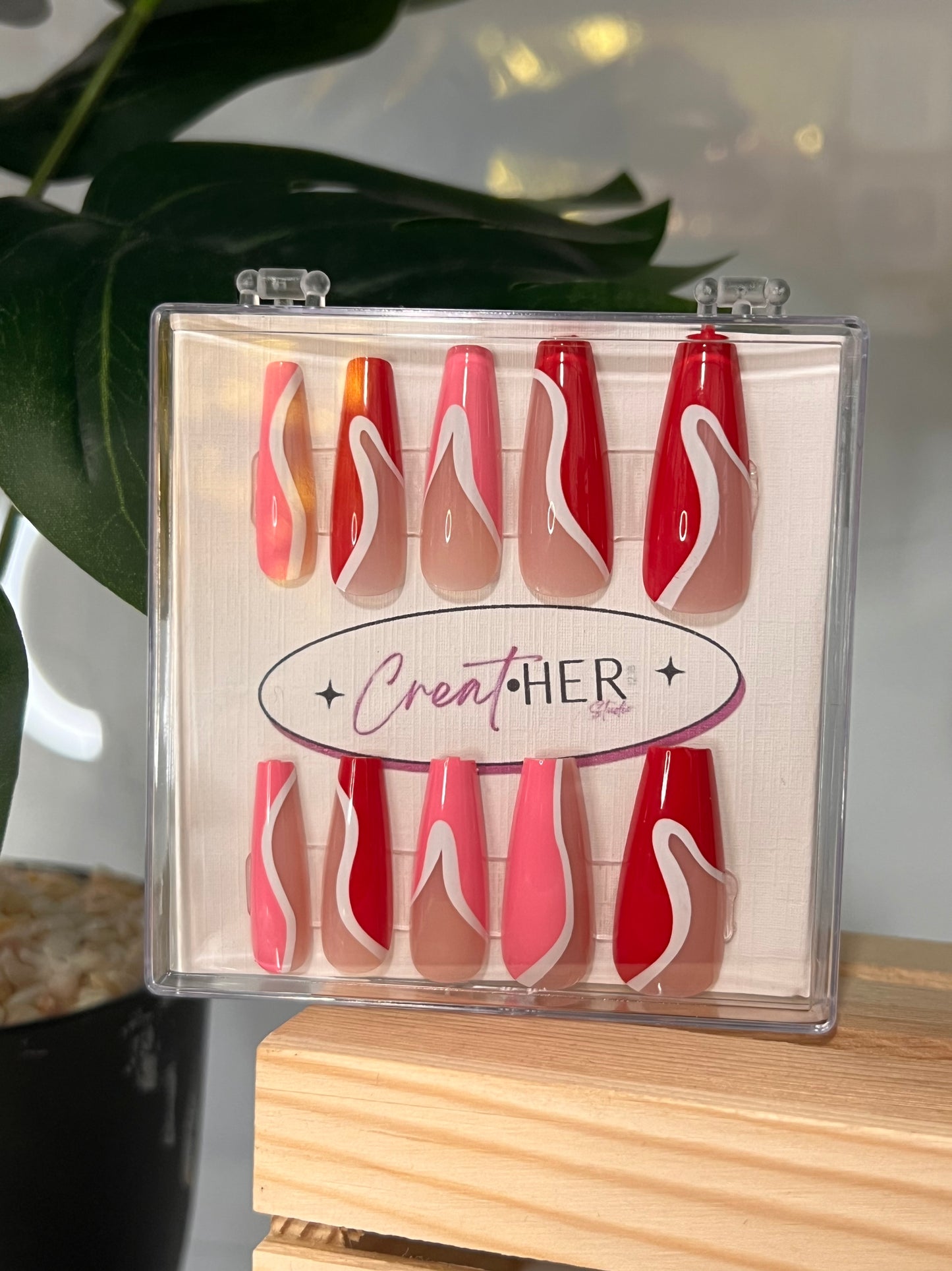 Pink Swirl Medium Coffin Pressies